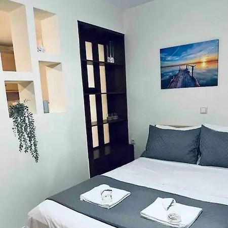 New Unique Apartment In Heraklion Bagian luar foto